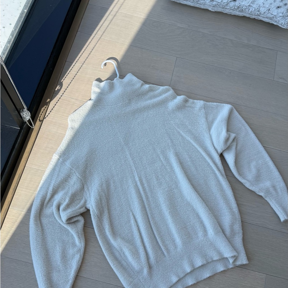 Aritzia oversized cream turtle neck sweater